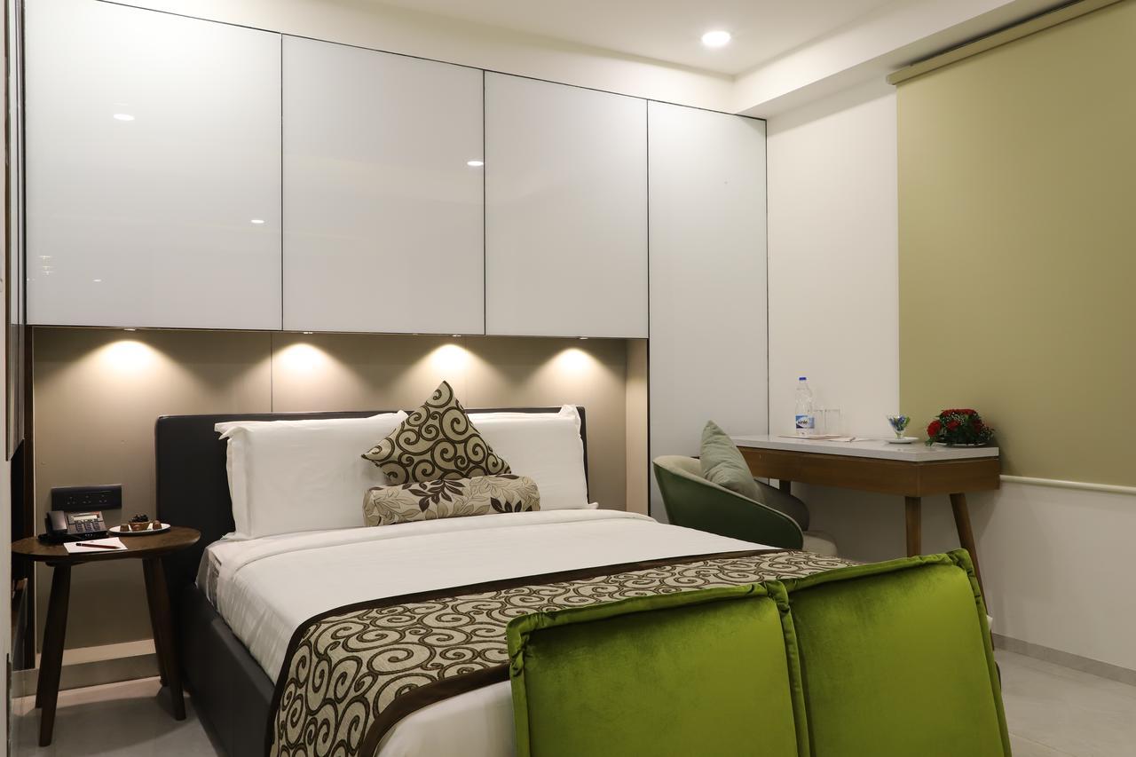 Ebony Residency Hotel Ahmedabad Buitenkant foto