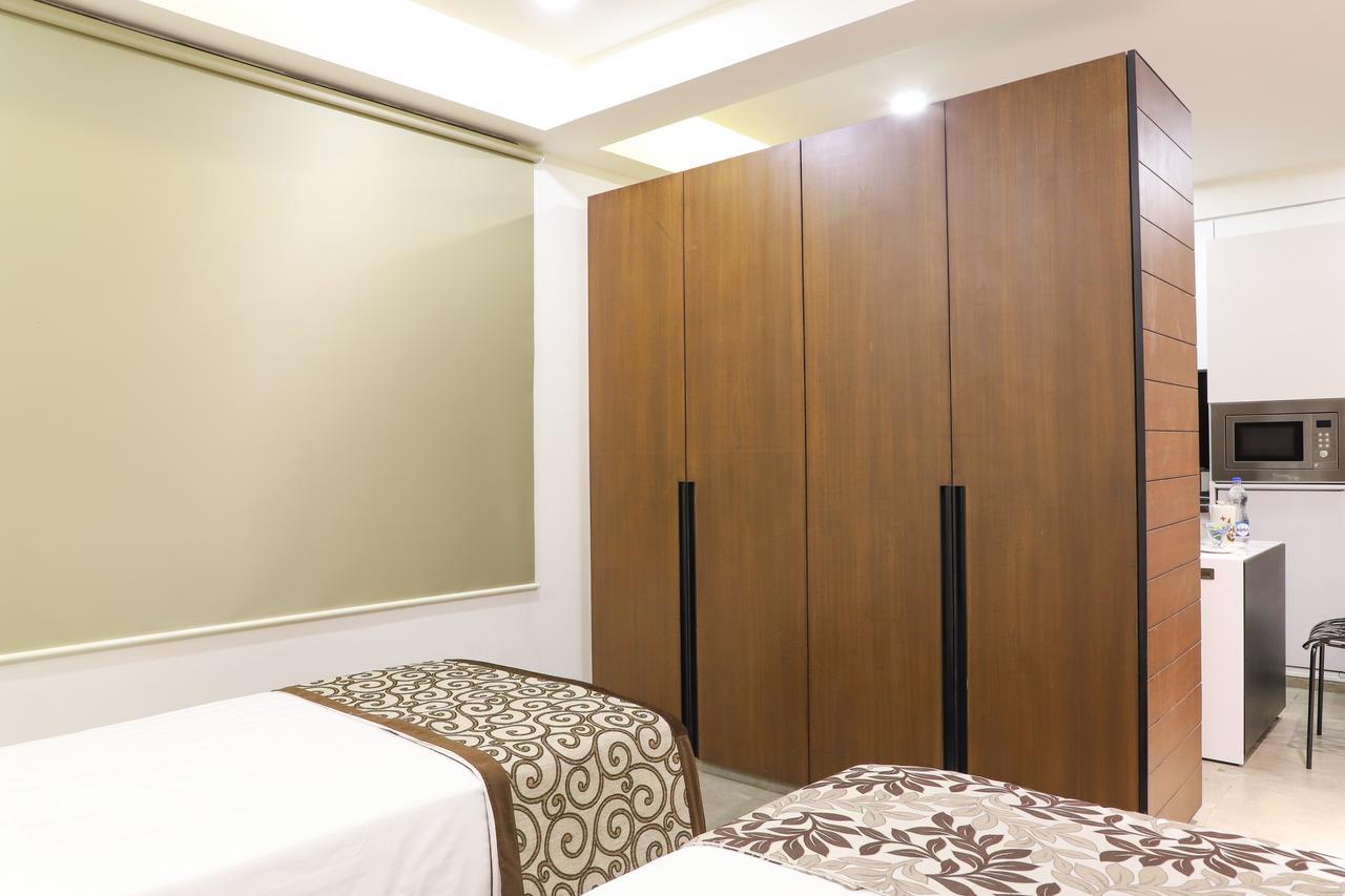 Ebony Residency Hotel Ahmedabad Buitenkant foto