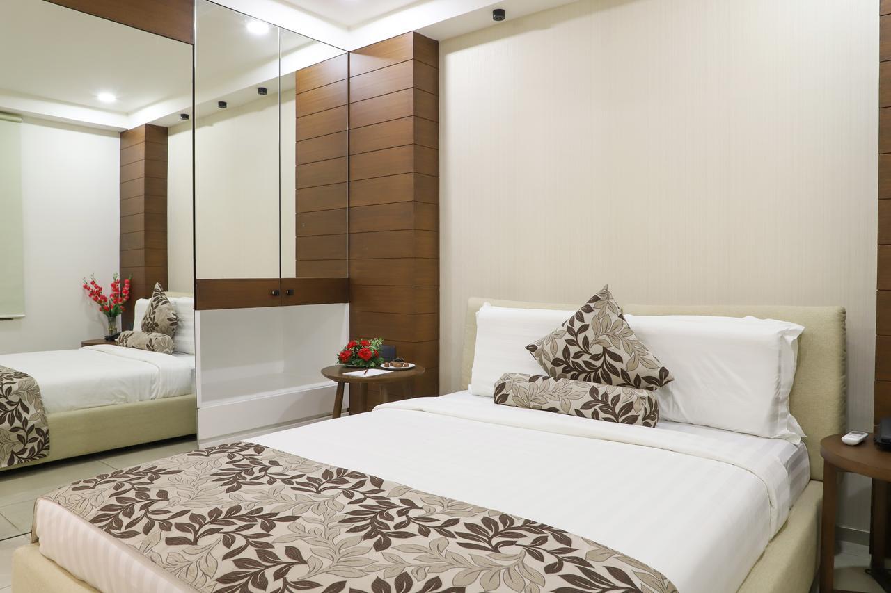 Ebony Residency Hotel Ahmedabad Buitenkant foto